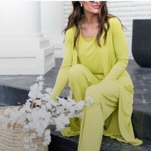 Elegant Lime Green Women's Pantsuit